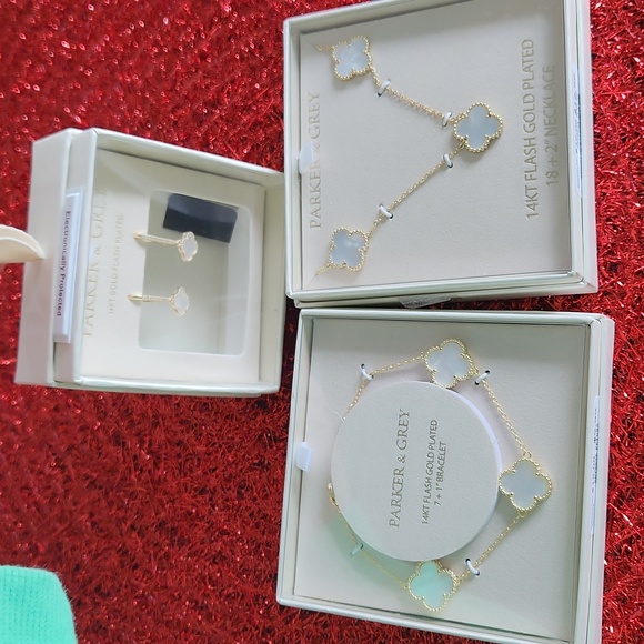 NWT. Elegant Parker and Grey  14 kt flash gold plated unique set - Picture 3 of 11